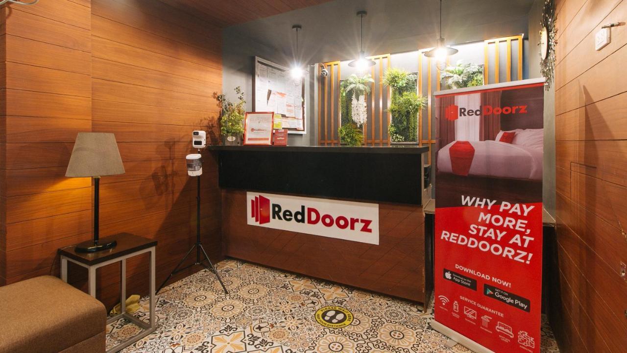 Reddoorz @ Gardenview Hotel Gtower Анхелес Экстерьер фото