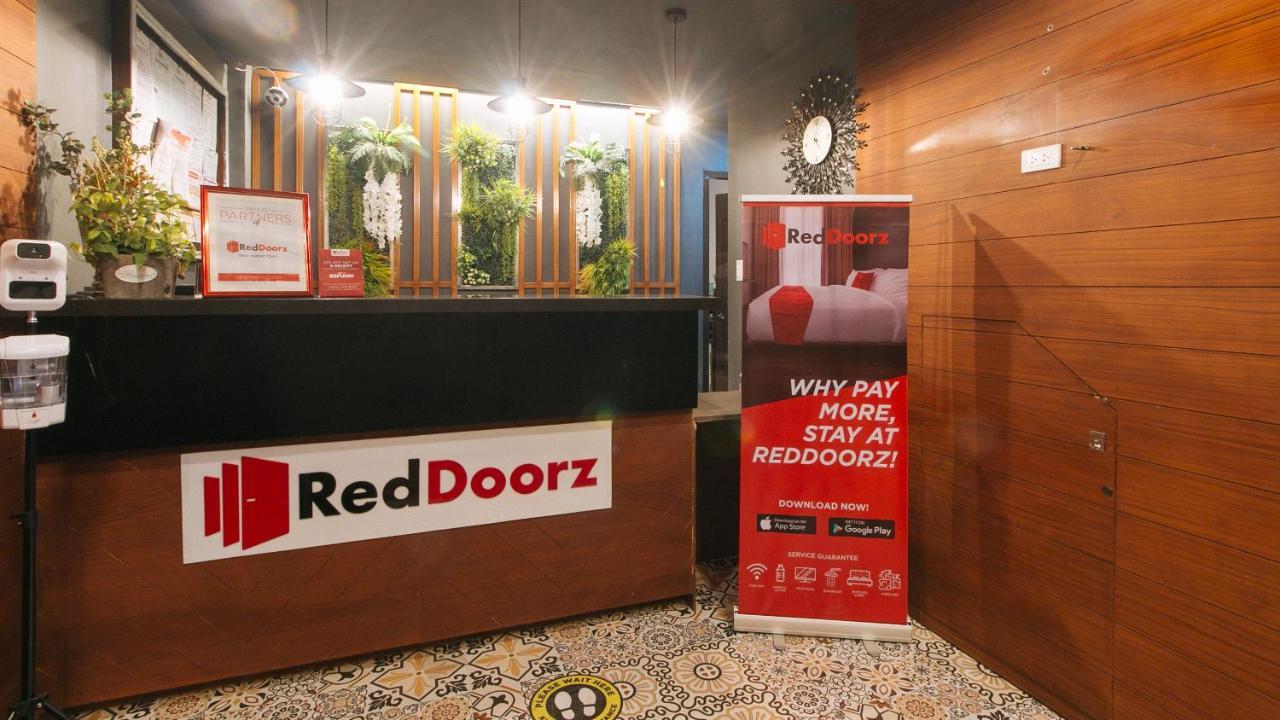 Reddoorz @ Gardenview Hotel Gtower Анхелес Экстерьер фото